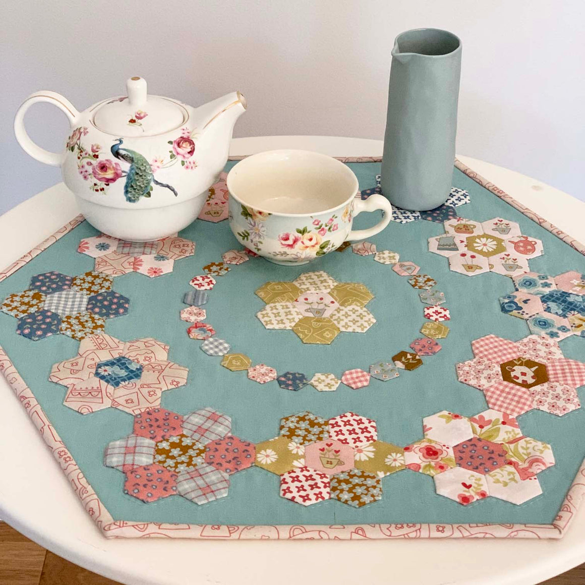 Tea Time Rable Top TeaTime Table Topper Pattern – The Birdhouse Patchwork Designs
