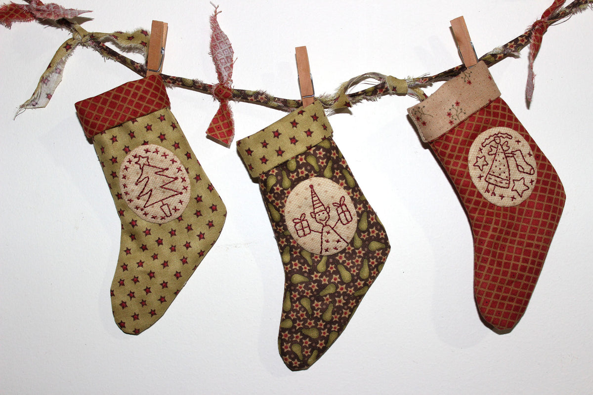 Mini Stocking Swag Pattern – The Birdhouse Patchwork Designs
